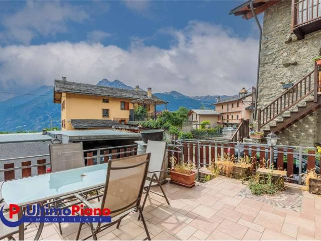 Casa indipendente in vendita a Aosta AO