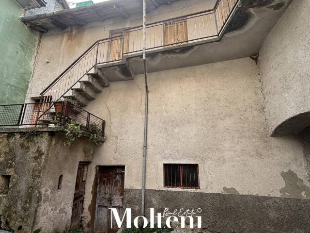 Casa indipendente in vendita a Abbadia Lariana LC