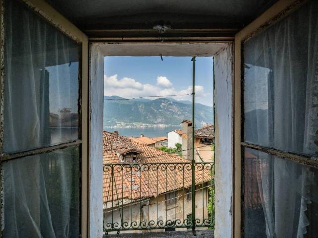 Casa indipendente in vendita a Abbadia Lariana LC