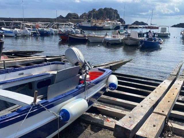 Casa indipendente in vendita a Aci Castello CT
