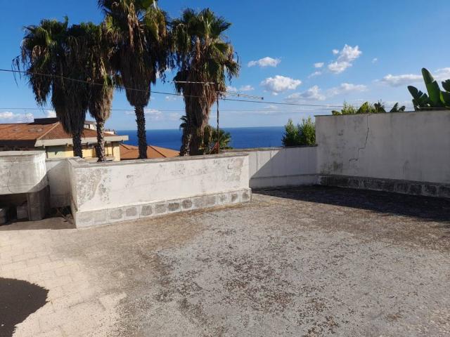 Casa indipendente in vendita a Aci Castello CT