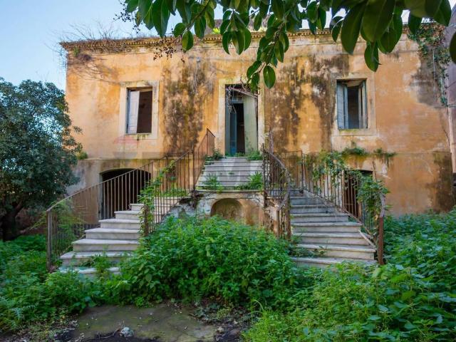 Casa indipendente in vendita a Aci Castello CT