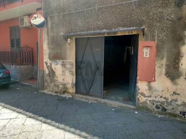 Casa indipendente in vendita a Aci Catena CT