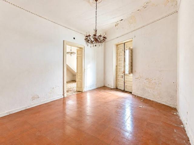 Casa indipendente in vendita a Aci Catena CT