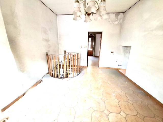 Casa indipendente in vendita a Aci Catena CT