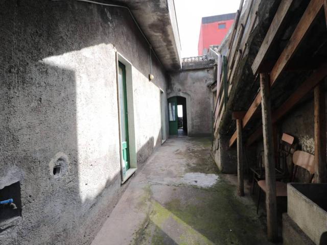 Casa indipendente in vendita a Aci Catena CT