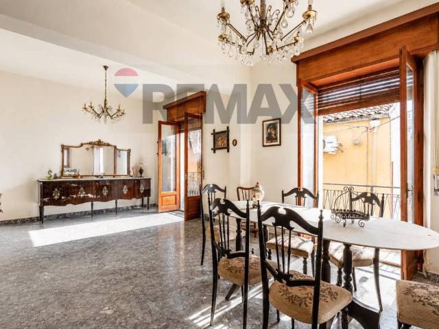 Casa indipendente in vendita a Aci Sant'Antonio CT