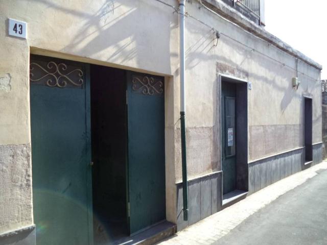 Casa indipendente in vendita a Aci Sant'Antonio CT