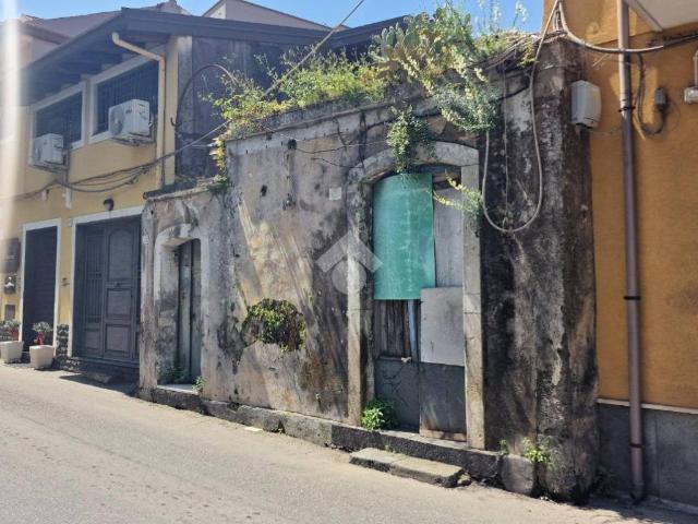 Casa indipendente in vendita a Aci Sant'Antonio CT