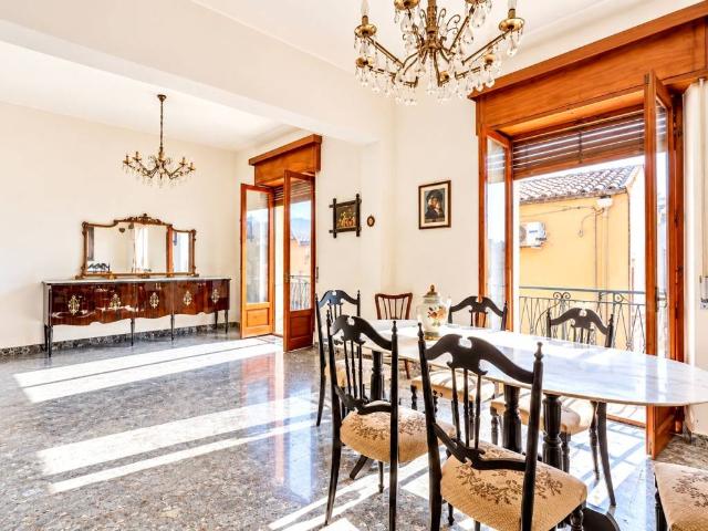 Casa indipendente in vendita a Aci Sant'Antonio CT