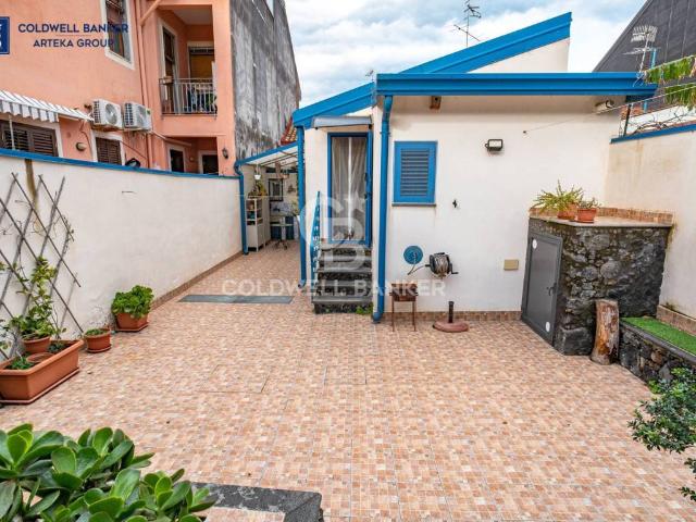 Casa indipendente in vendita a Acireale CT
