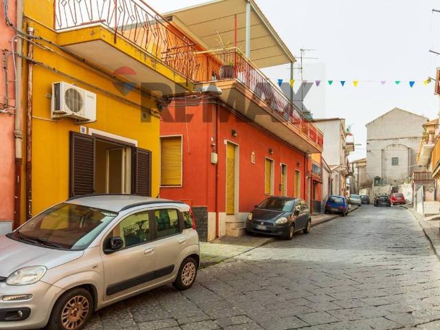Casa indipendente in vendita a Acireale CT