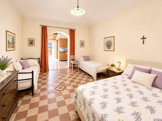 Casa indipendente in vendita a Acireale CT
