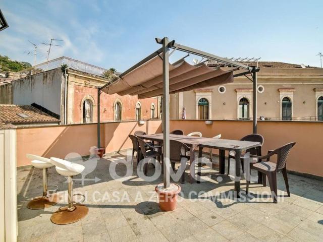 Casa indipendente in vendita a Acireale CT