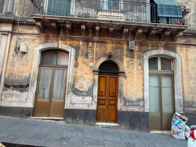 Casa indipendente in vendita a Acireale CT