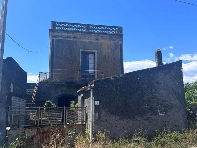 Casa indipendente in vendita a Acireale CT