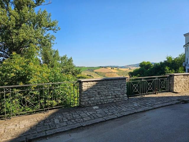 Casa indipendente in vendita a Acquaviva Collecroce CB