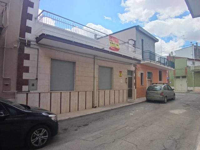 Casa indipendente in vendita a Acquaviva delle Fonti BA