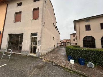 Casa indipendente in vendita a Acquanegra Cremonese CR