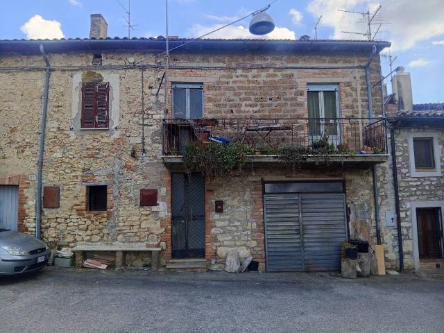 Casa indipendente in vendita a Acquasparta TR