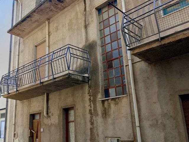 Casa indipendente in vendita a Acquedolci ME