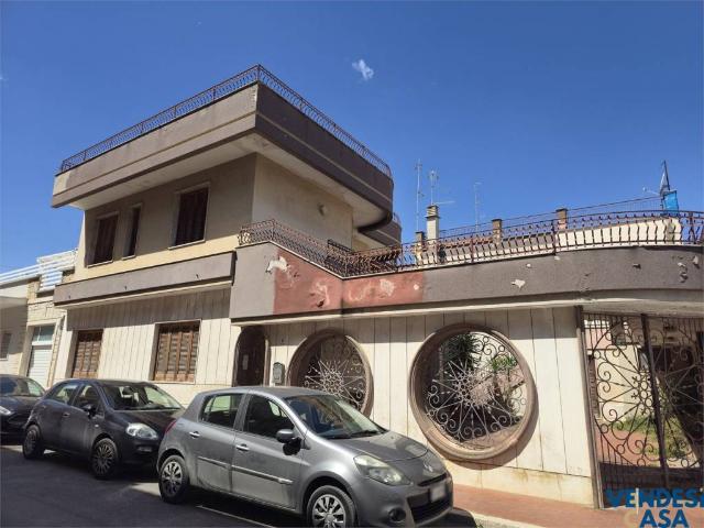 Casa indipendente in vendita a Adelfia BA