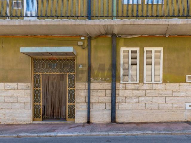 Casa indipendente in vendita a Adelfia BA