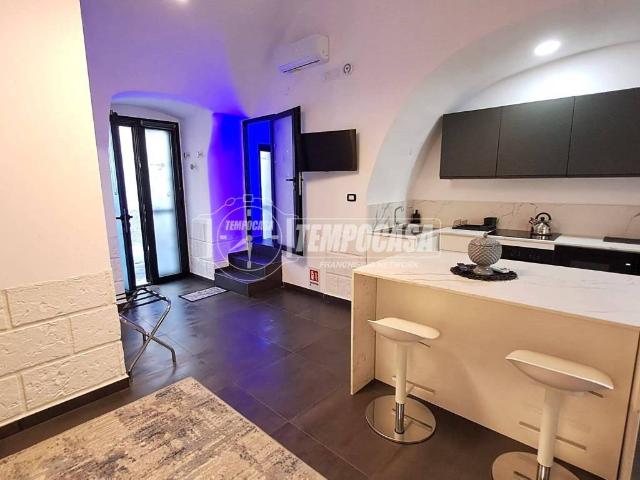Casa indipendente in vendita a Adelfia BA