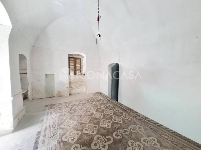 Casa indipendente in vendita a Adelfia BA
