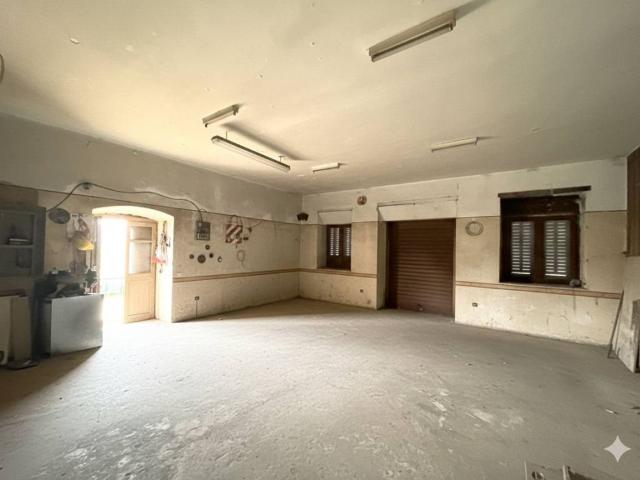 Casa indipendente in vendita a Adrara San Martino BG