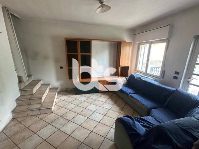 Casa indipendente in vendita a Adrara San Martino BG