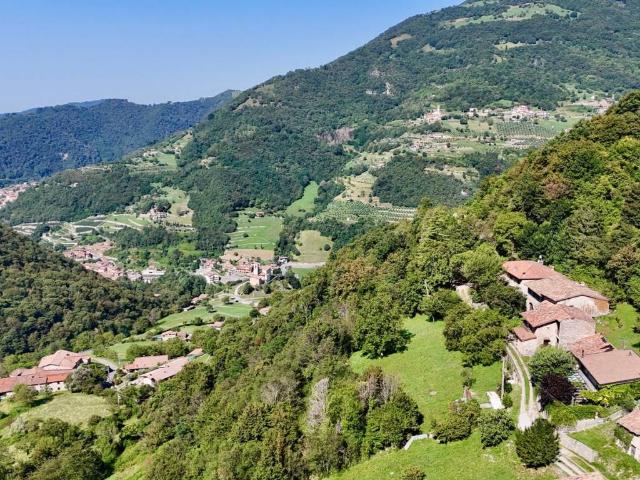 Casa indipendente in vendita a Adrara San Rocco BG
