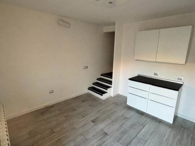 Casa indipendente in vendita a Adria RO