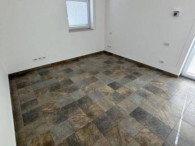 Casa indipendente in vendita a Adria RO