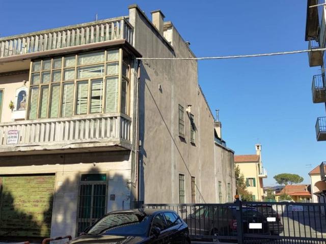 Casa indipendente in vendita a Adria RO