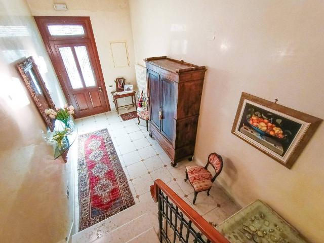 Casa indipendente in vendita a Adria RO