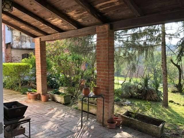 Casa indipendente in vendita a Agazzano PC