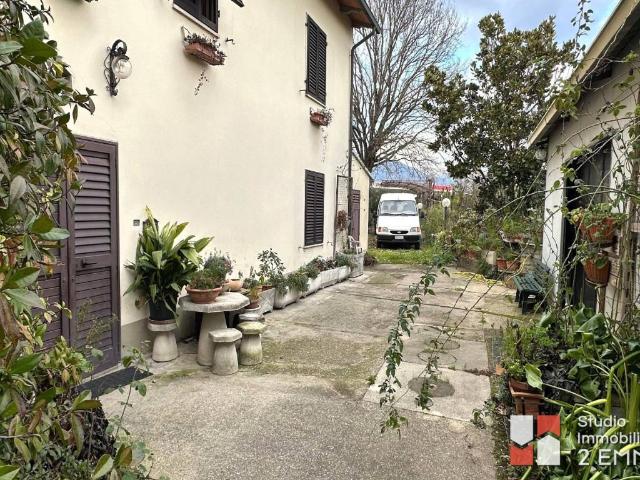 Casa indipendente in vendita a Agliana PT