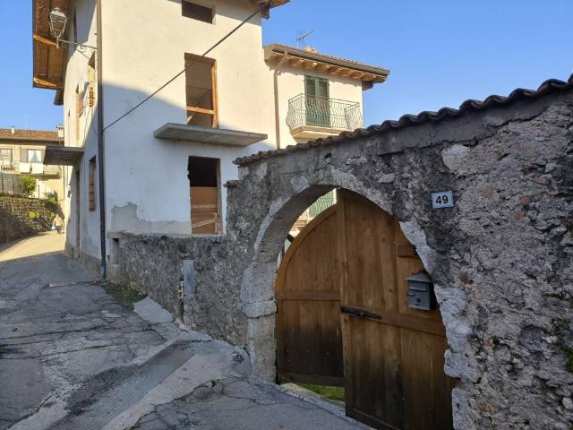 Casa indipendente in vendita a Agnosine BS