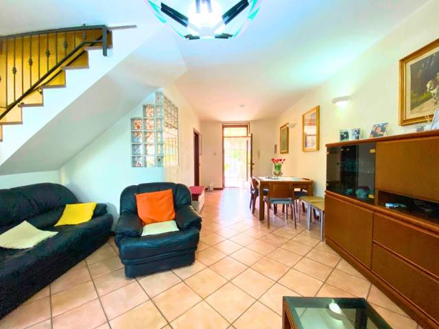 Casa indipendente in vendita a Agrate Brianza MB