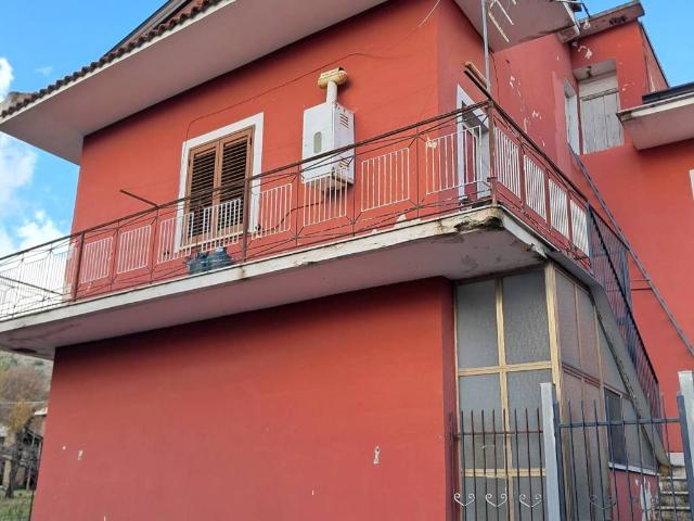 Casa indipendente in vendita a Airola BN