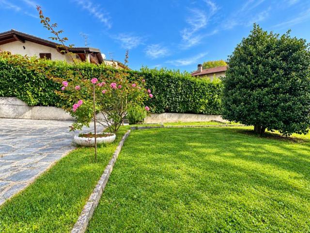 Casa indipendente in vendita a Alta Valle Intelvi CO