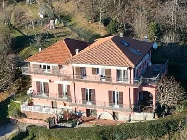 Casa indipendente in vendita a Altare SV
