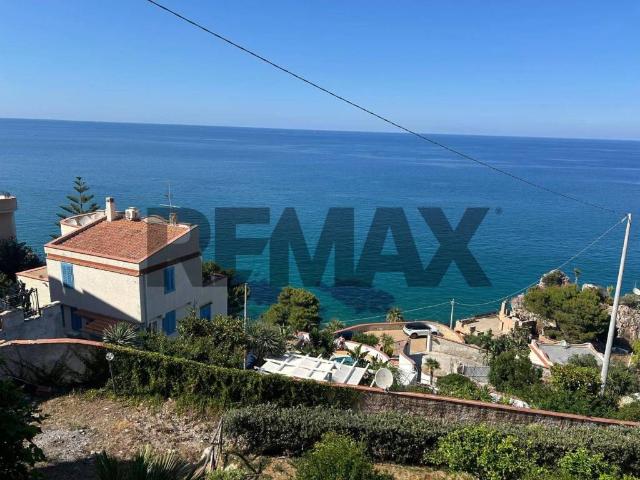 Casa indipendente in vendita a Altavilla Milicia PA