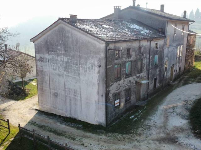 Casa indipendente in vendita a Altissimo VI