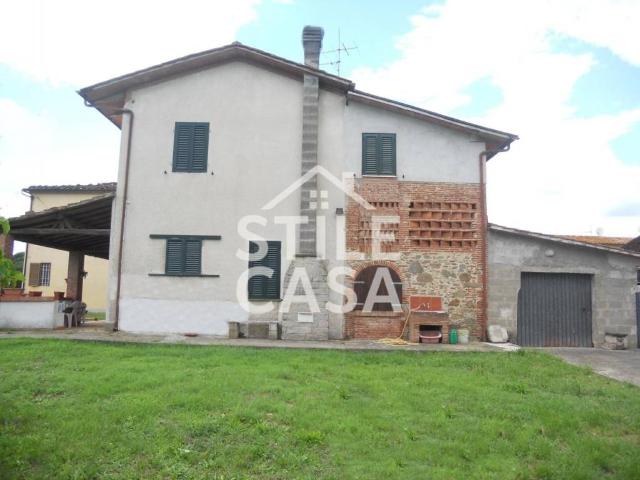 Casa indipendente in vendita a Altopascio LU
