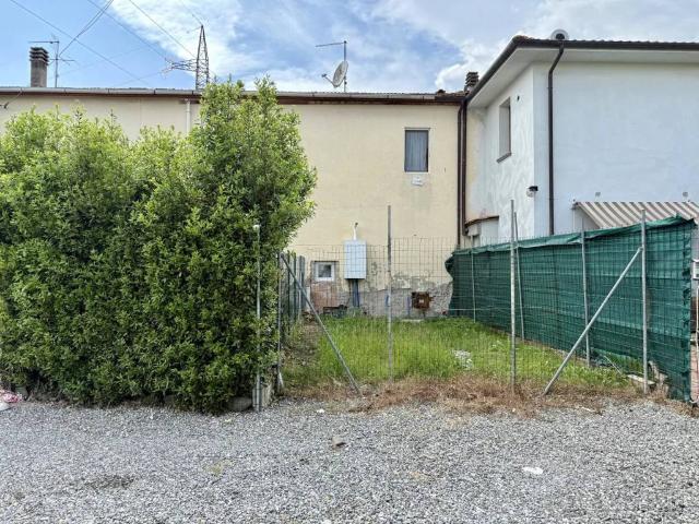 Casa indipendente in vendita a Altopascio LU