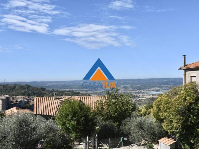 Casa indipendente in vendita a Alviano TR