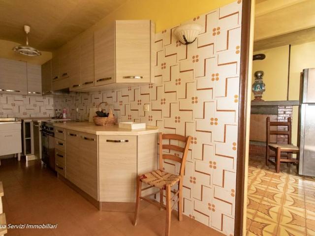 Casa indipendente in vendita a Alviano TR