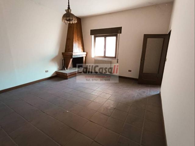 Casa indipendente in vendita a Alviano TR